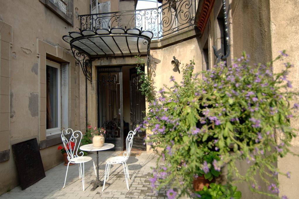 فندق Saint-Germain-Lembronفي  La Maison De Mariecamille المظهر الخارجي الصورة